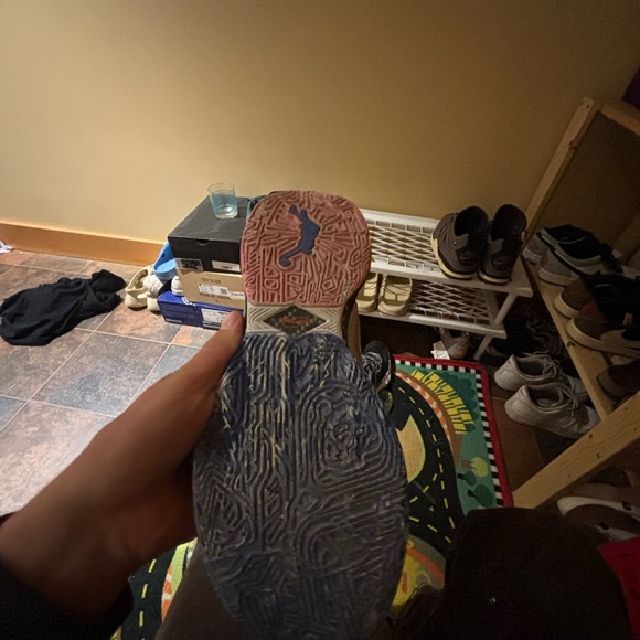 Lebrons 20 - Picture 6 of 10